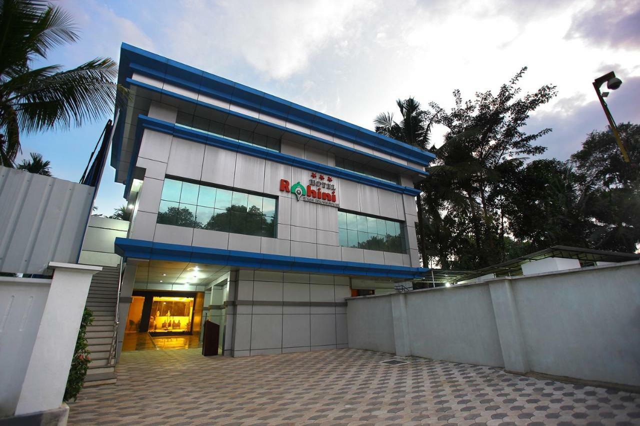 Hotel Rohini International Kallār Exterior photo
