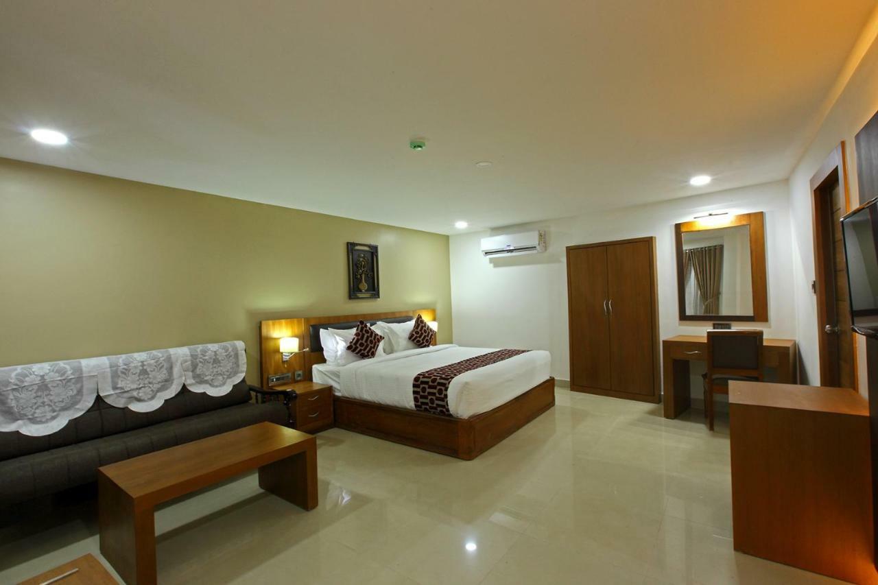Hotel Rohini International Kallār Exterior photo