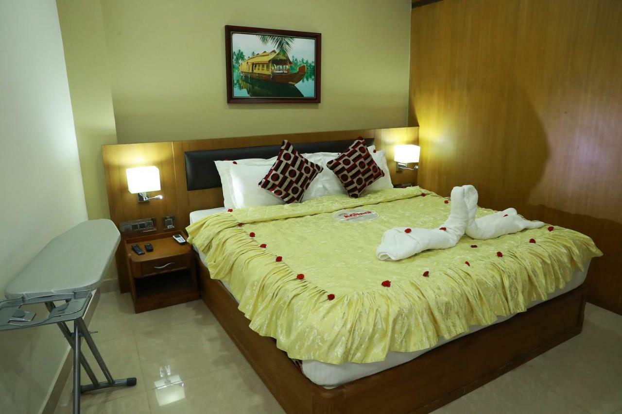 Hotel Rohini International Kallār Exterior photo