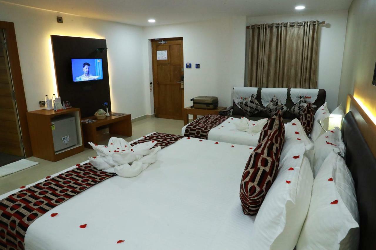 Hotel Rohini International Kallār Exterior photo
