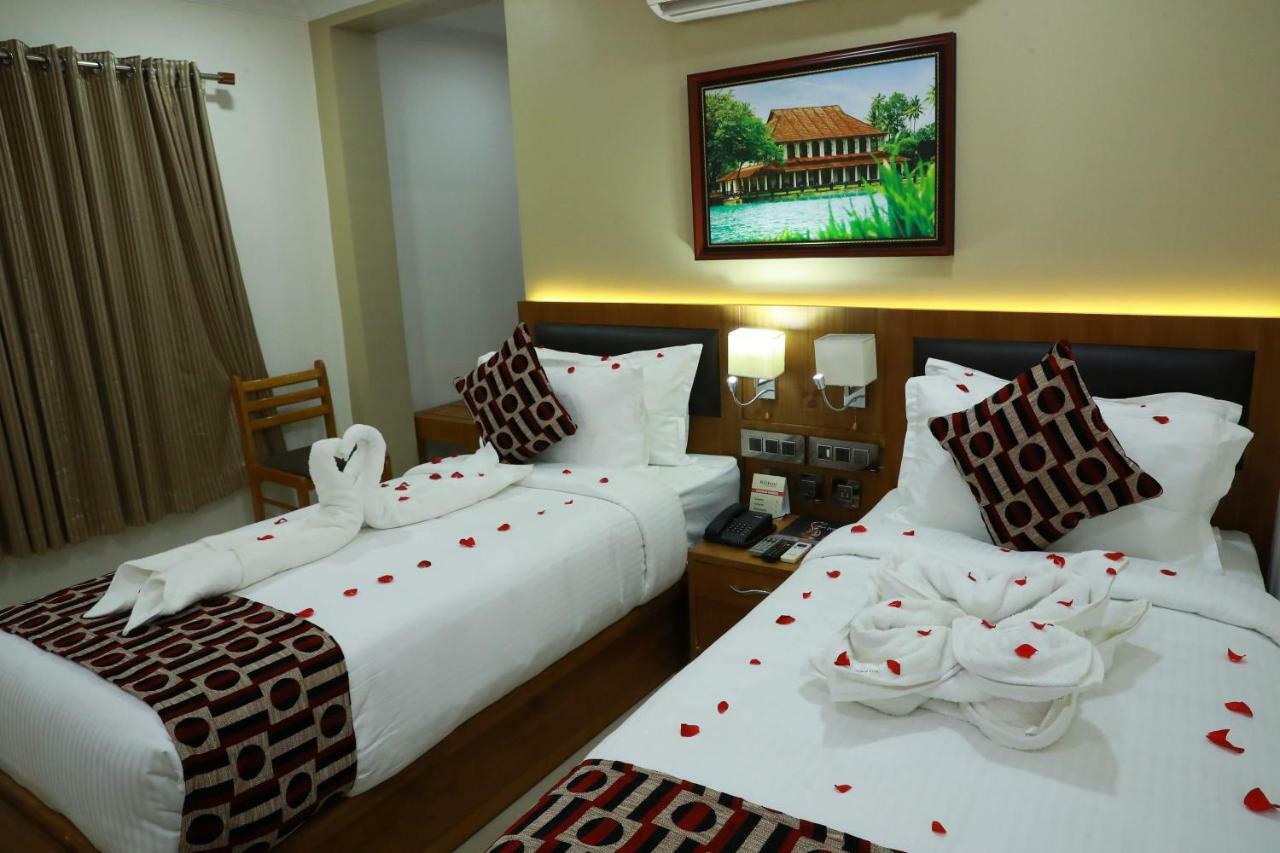 Hotel Rohini International Kallār Exterior photo