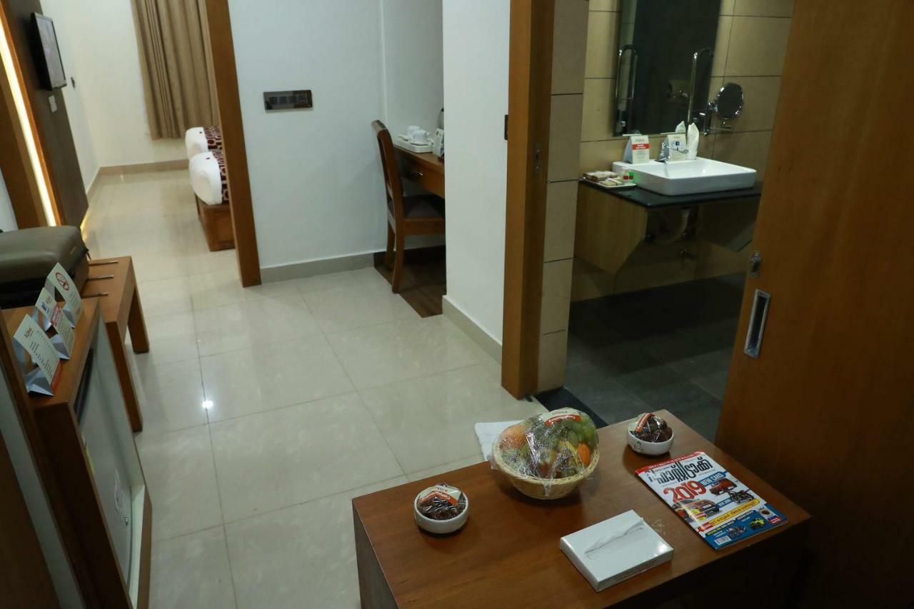 Hotel Rohini International Kallār Exterior photo
